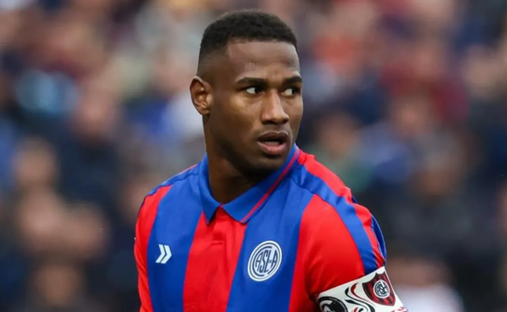 Negociación abierta: River no se baja de la pelea por Jhohan&nbsp;Romaña