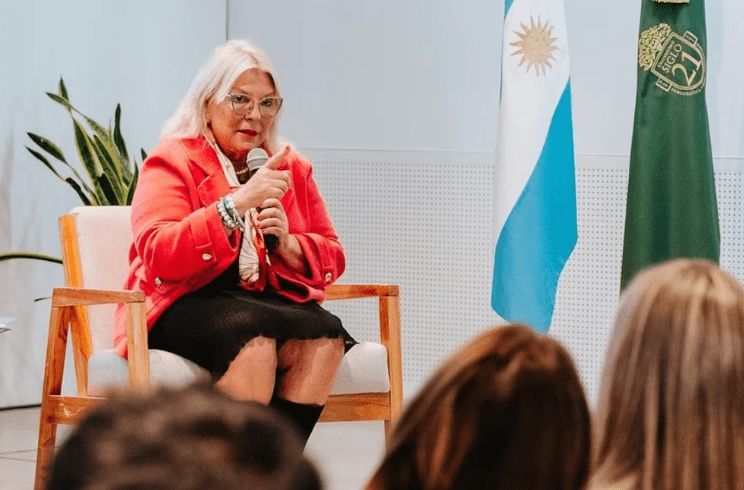 Carrió respaldó cambios en el patentamiento de medicamentos y planteó impacto en&nbsp;precios